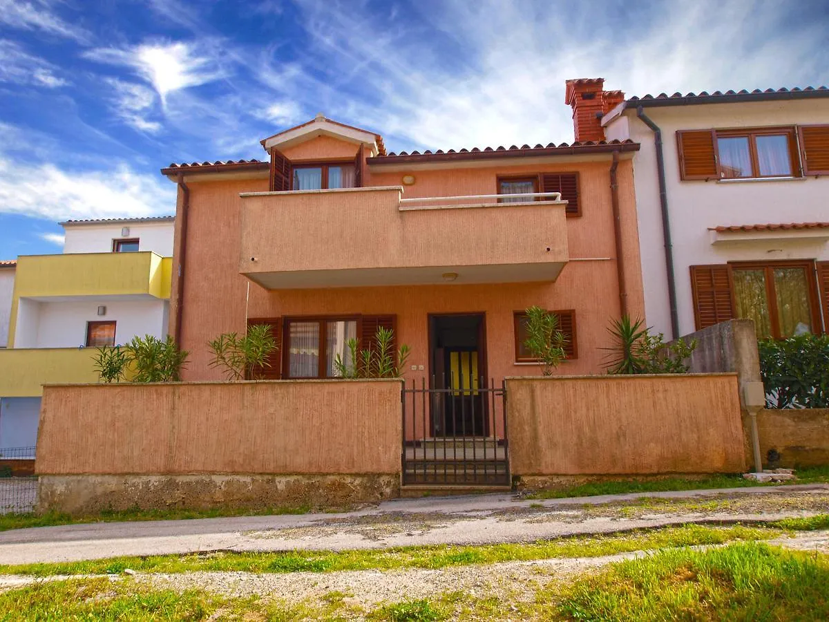 Holiday home House 1058 Villa Pula