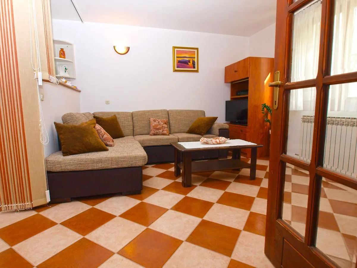 House 1058 Villa Pula 0*,